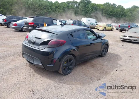 2015 Hyundai Veloster z USA, uszkodzony, nr VIN KMHTC6AD6FU243690